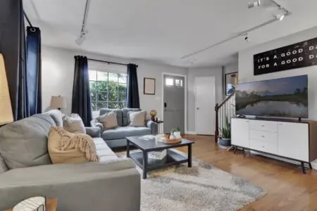 239c5004 8e49 456c 8e26 2a66ddf64c3e.jpg