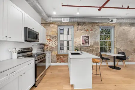 586aecdd e892 4e36 82a5 274af8a86368