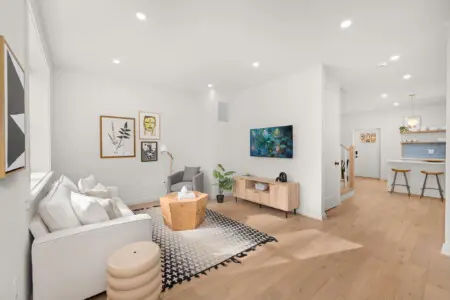 76bc3fba 1c64 48b3 b93c aaed78311704