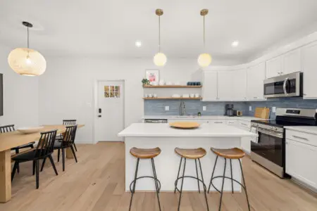 9345bb73 c4a6 4b6f 942f 1ea3c99d1e22