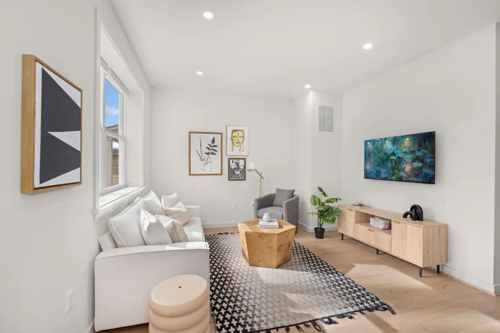 ec93b266 53e3 4a99 83a1 3e67018beb64